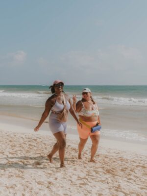 Jessica Eye Instagram - Remembering the beautiful beach run at @sanatulumhotel šŖ¬ #familymember #runtulum #runclub
šø @anaurorahdz