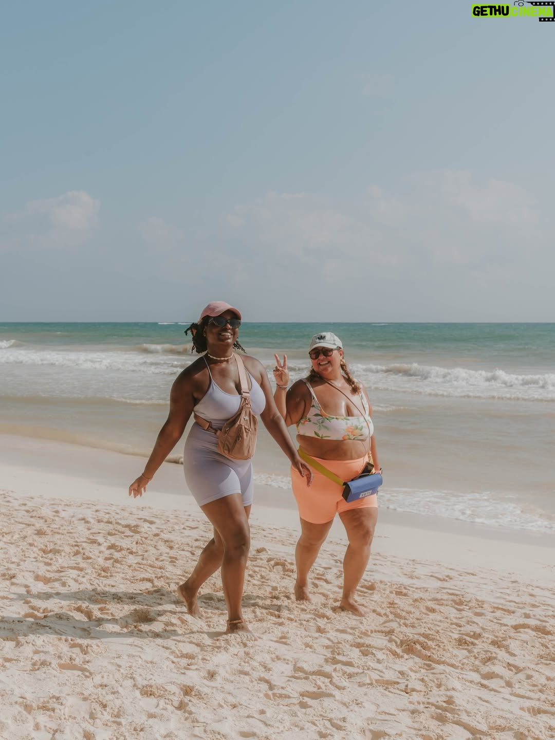 Jessica Eye - 282 Likes - Remembering the beautiful beach run at @sanatulumhotel 🪬 #familymember #runtulum #runclub 

📸 @anaurorahdz
