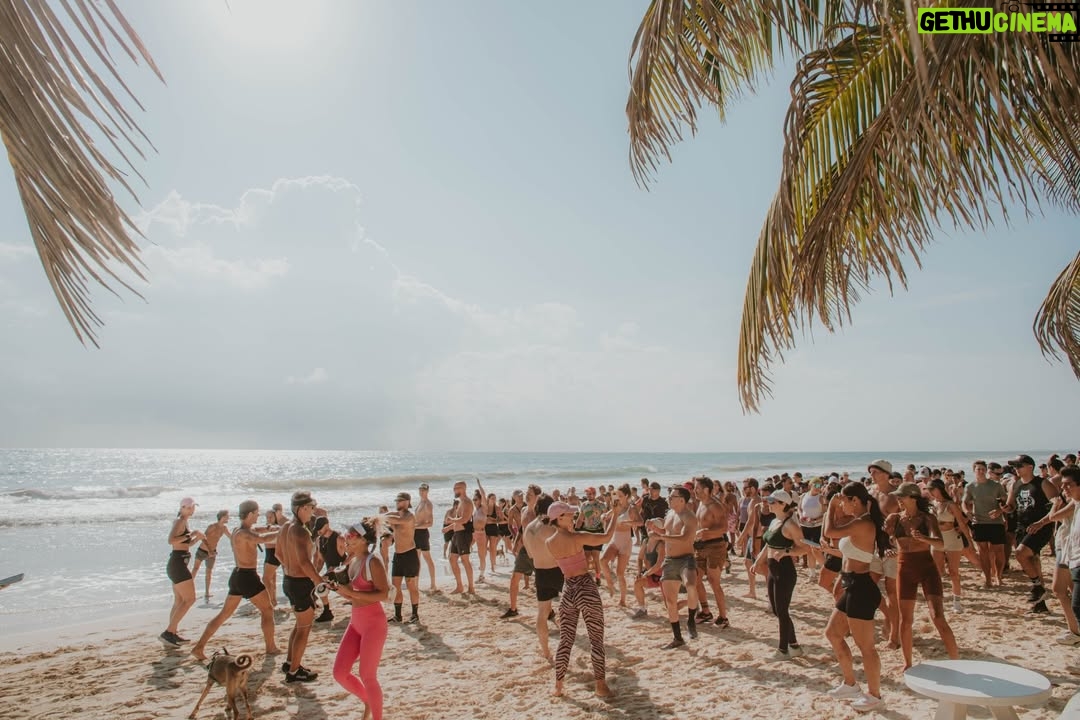Jessica Eye - 282 Likes - Remembering the beautiful beach run at @sanatulumhotel 🪬 #familymember #runtulum #runclub 

📸 @anaurorahdz