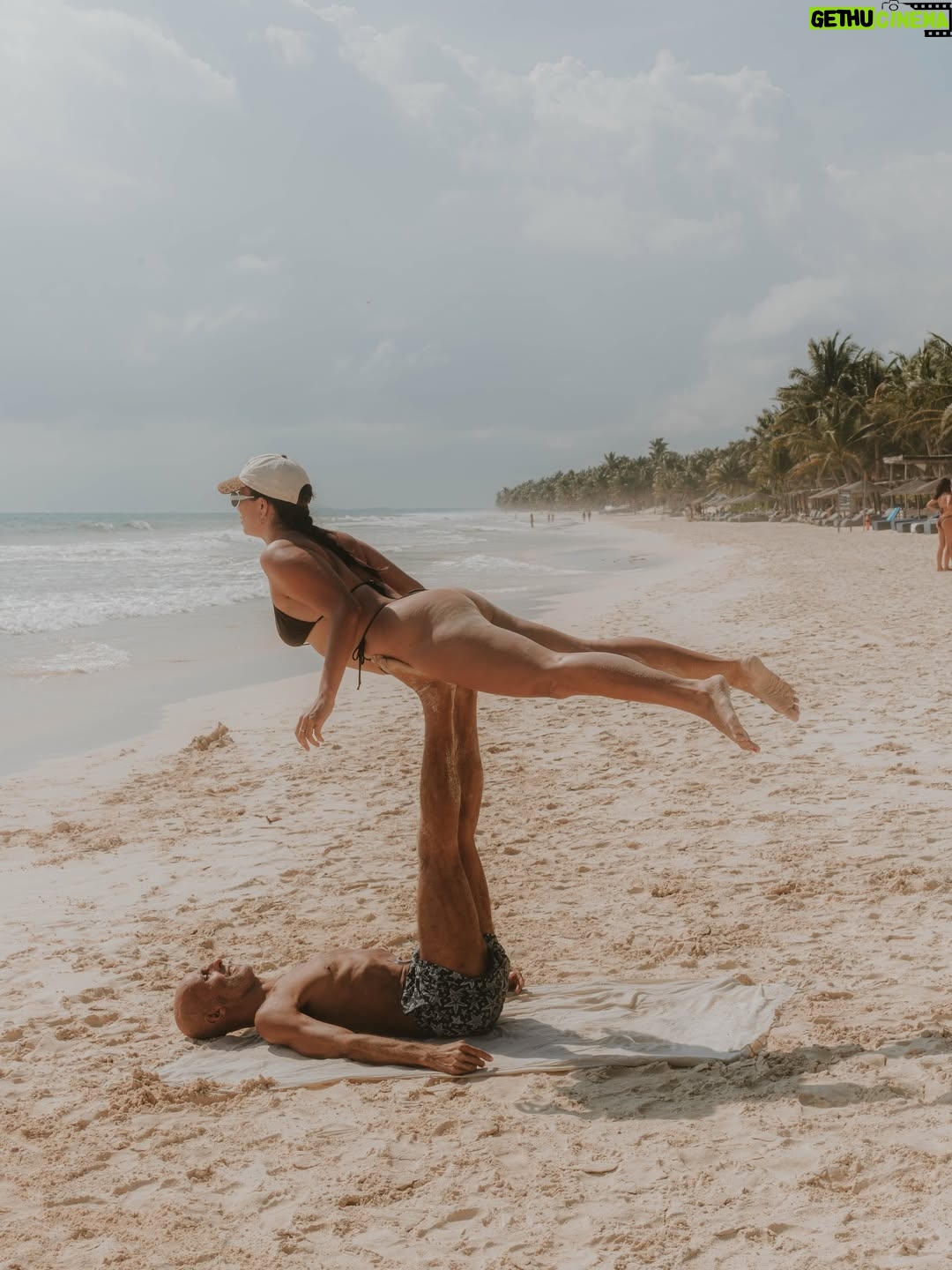 Jessica Eye - 282 Likes - Remembering the beautiful beach run at @sanatulumhotel 🪬 #familymember #runtulum #runclub 

📸 @anaurorahdz