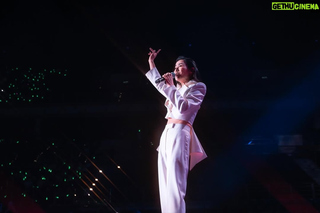 Jessica Hsuan - 10.9K Likes - Great to see you all again in KL and thank you for having me as a guest! 💕 Enjoy all the upcoming shows, 細佬！💪😉

@lam_fung_official 
💄 @wi11wongofficial 
hair: @hairbykeithwo