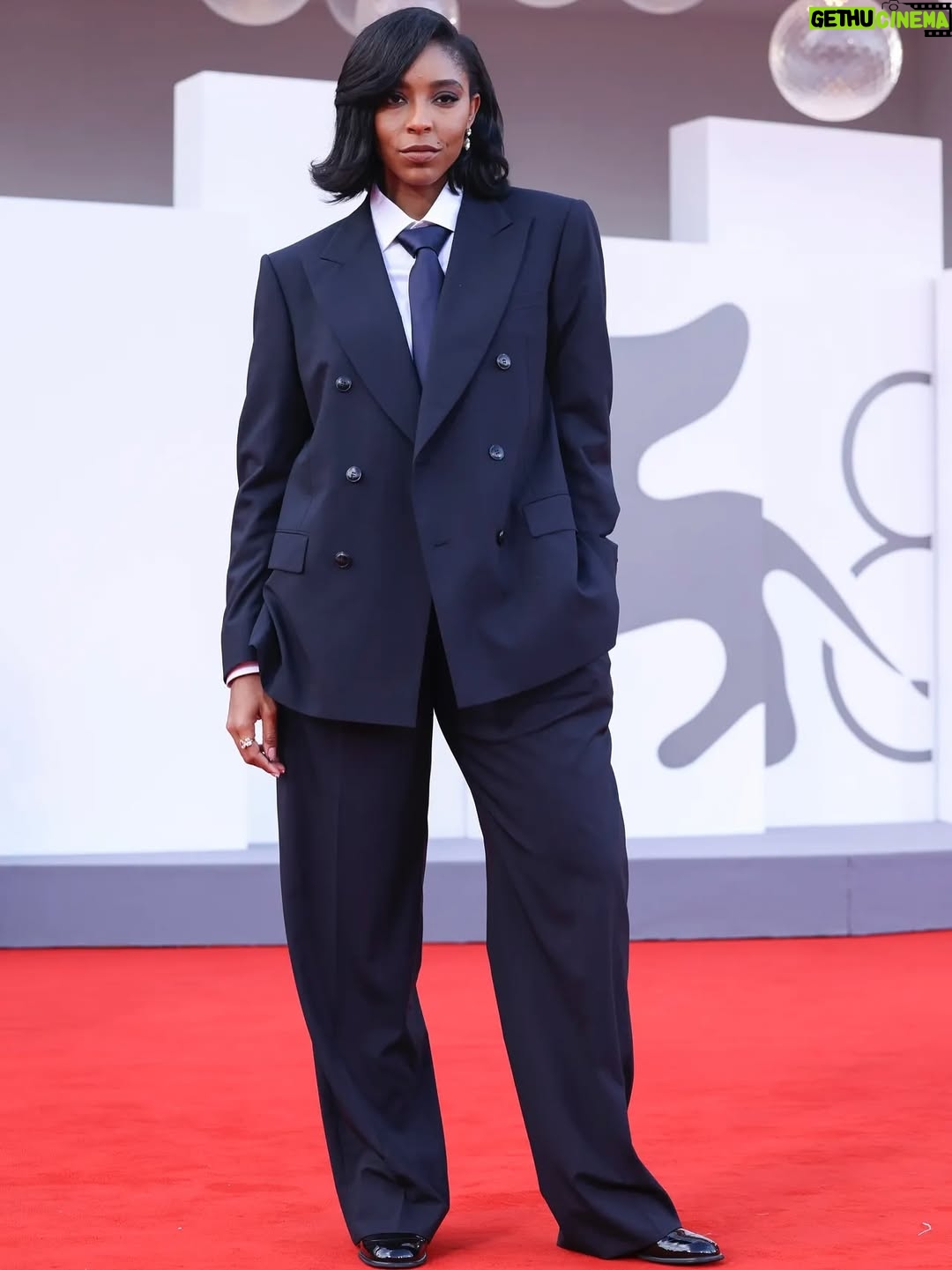 Jessica Williams - 18.9K Likes - Thank you @giorgioarmani for the Bond suit of my dreams. And THANK YOU  @armanibeauty for the gorgeous glammmmm and a trip to Venice for the Frankenstein premiere. #venezia82 #armanibeautypartner 

Photographer// @cibellelevi 
Suit// @giorgioarmani 
Makeup// @kennethsohmakeup 
Hair// @jamescatalanohair 
Stylist// @sarahslutsky 
Stylist assistants// @miacstella @carlee___ @allieraye_k