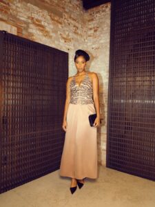 Jessica Williams Instagram - Thank you for having me @armanibeauty! I felt like a babe!  I got glammed up and ate tons of pasta and I can’t believe this is my job.  #armanibeautypartner #Venezia82

Photographer// @cibellelevi 
Makeup// @kennethsohmakeup 
Hair// @jamescatalanohair 
Stylist// @sarahslutsky 
Stylist assistants// @miacstella @carlee___  @allieraye_k

And one million billion thank yous @shirindoingthings @kendall_ford @nicolericcio