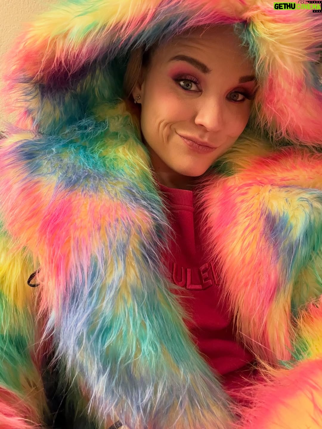 Jessika Evelyn Heiser - 6.8K Likes - Thank you Washington, DC and Hershey 🍫 PA! 

And yes @spirithoods you are everything 🩵

Keep working 💪🏻

Glam: @ianmaxion 
Juicy Ponytail Hiding: @thirdeyes_view
