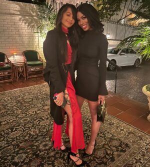 Jill Marie Jones Instagram - September 11, 2025 
At The Château with The Core Six (The Day 1’s)… Celebrating 25 years of #GIRLFRIENDS 🎉🎉♥️
I was looking around the table at each set of eyes, every smile and even closed my eyes for a quick second to listen to all of the familiar laughter. Every time we get together it’s like we’re in our 20’s again and no time has past. 

I was thinking about… where we all met, for the first time. I thought about our first table read. Our first day on set. The day we aired for the first time (September 11, 2000) and how that felt. I guess I was just thinking about our origin story. How it all began. And Boy O’ Boy! What A F%&k*ng Incredible Story!!! What A Ride!!!🤘🏾♥️

HAPPY ANNIVERSARY!!! #25 
GIRLFRIENDS 4EVA!!! 💃🏾💃🏾💃🏾💃🏾🕺🏾♥️ 

@marabrockakil 
@traceeellisross 
@therealgolden47 
@misspersiawhite 
@reggieh69