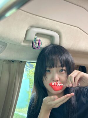 Jin Ki-joo Instagram - 1️⃣0️⃣❤️