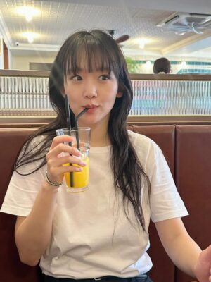 Jin Ki-joo Instagram - 맛있게먹고 재밌게 놀아오