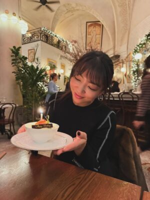 JinJoo Lee Instagram - Thanks for all the bday wishes 🤍🥰 I’m so so so thankful for all of you guys 🫶🏼🥹 I don’t think you understand, I’m obsessed. 😘😉 #1115