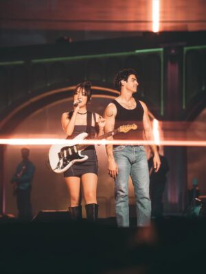 JinJoo Lee Instagram - Give me ❤️‍🔥 if you love these greetings from your hometown tour photos from @jeferamosdirector ❤️‍🔥❤️‍🔥❤️‍🔥❤️‍🔥❤️‍🔥