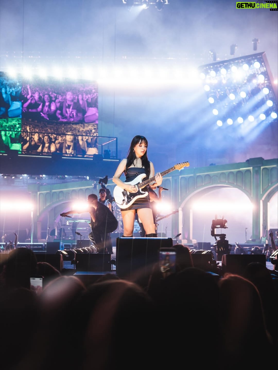 JinJoo Lee - 28.7K Likes - Give me ❤️‍🔥 if you love these greetings from your hometown tour photos from @jeferamosdirector ❤️‍🔥❤️‍🔥❤️‍🔥❤️‍🔥❤️‍🔥