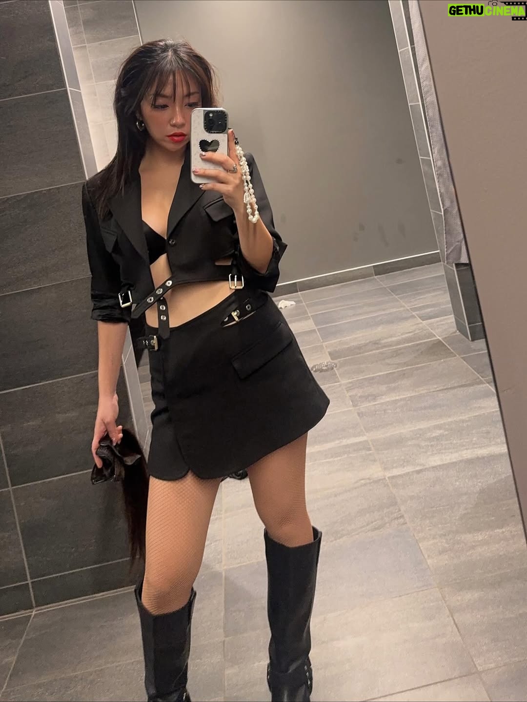 JinJoo Lee - 21.9K Likes - Daddy Jinny 🥰😘😌😜