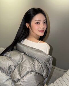 Actress JinSoul HD Photos and Wallpapers November 2025