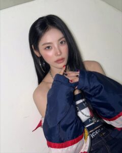 Actress JinSoul HD Photos and Wallpapers October 2025
