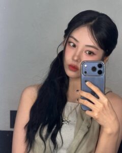 Actress JinSoul HD Photos and Wallpapers December 2025