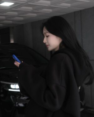 Jo Hye-joo Instagram - april 🎂🪐🌹🤍