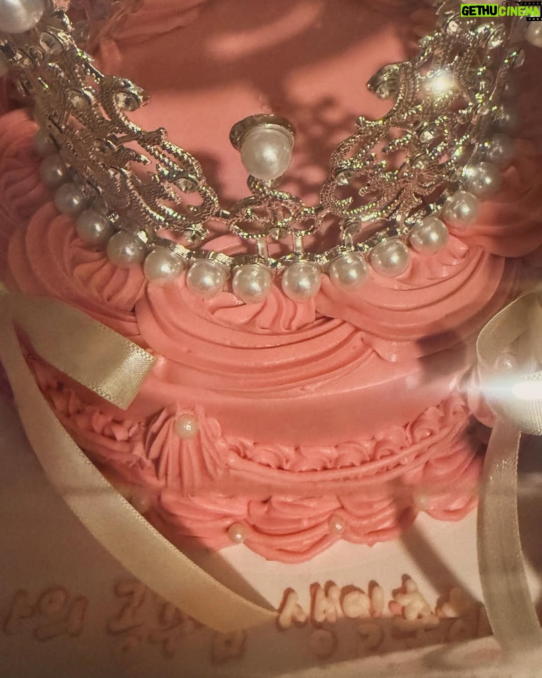 Jo Hye-joo - 225.8K Likes - april 🎂🪐🌹🤍