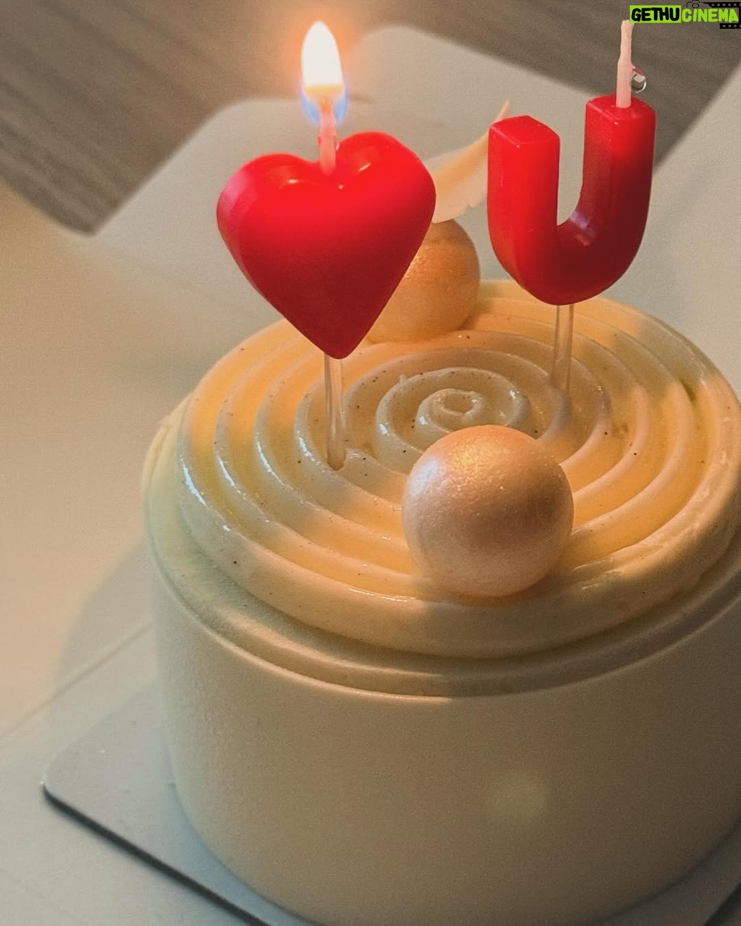 Jo Hye-joo - 225.8K Likes - april 🎂🪐🌹🤍