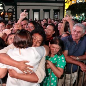 Joanna Instagram - Currais Novos brilha  mais uma vez com o Natal Luzes do Sertão!
Tive a alegria de participar deste evento que já é referência em todo o Seridó e que celebra a cultura, a arte e a esperança do nosso povo, fortalecendo q  geração de renda e o o comércio local.
Um Natal que já  é referência para todo o Seridó.
