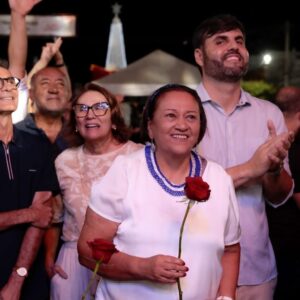 Joanna Instagram - Currais Novos brilha  mais uma vez com o Natal Luzes do Sertão!
Tive a alegria de participar deste evento que já é referência em todo o Seridó e que celebra a cultura, a arte e a esperança do nosso povo, fortalecendo q  geração de renda e o o comércio local.
Um Natal que já  é referência para todo o Seridó.