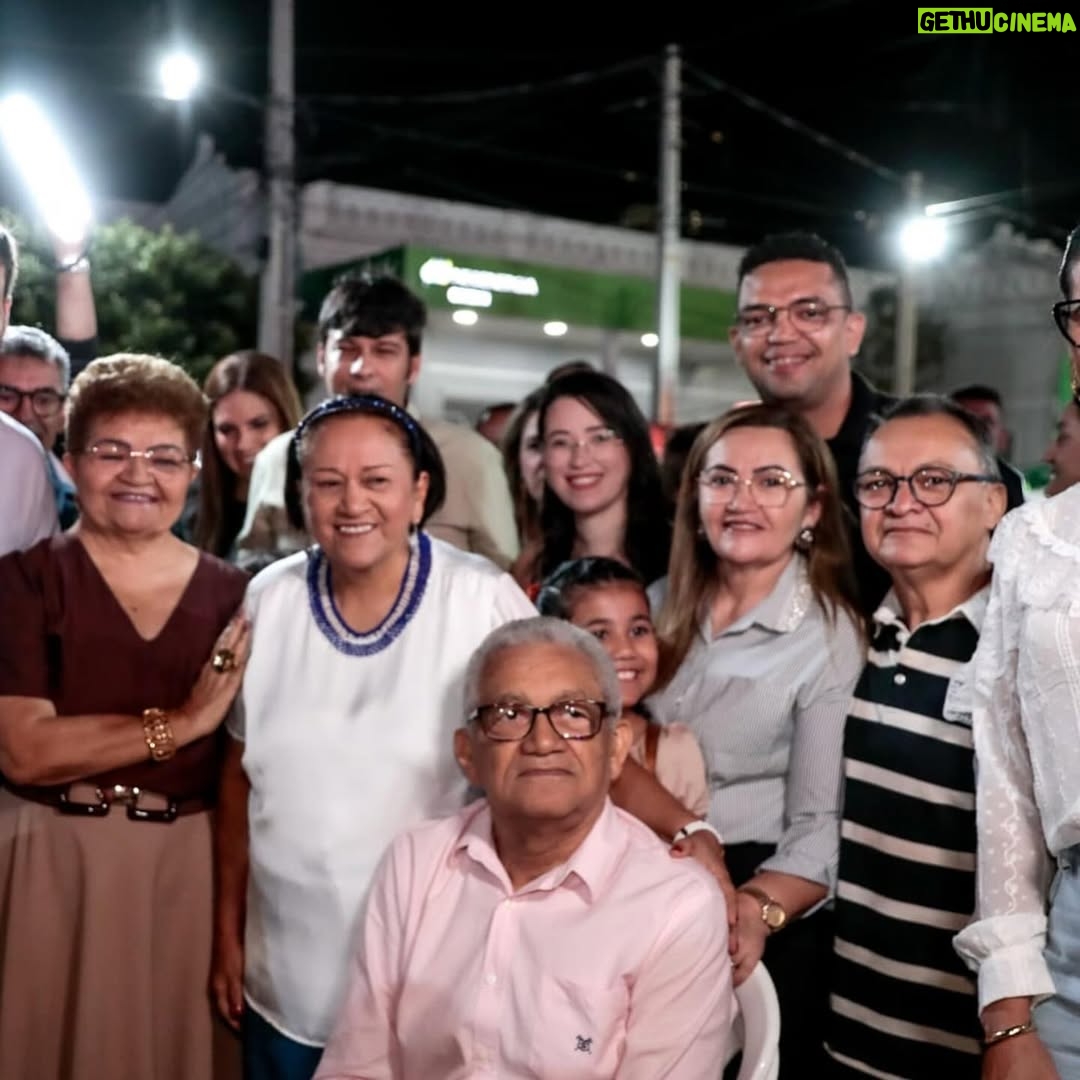 Joanna - 2.7K Likes - Currais Novos brilha  mais uma vez com o Natal Luzes do Sertão!
Tive a alegria de participar deste evento que já é referência em todo o Seridó e que celebra a cultura, a arte e a esperança do nosso povo, fortalecendo q  geração de renda e o o comércio local.
Um Natal que já  é referência para todo o Seridó.