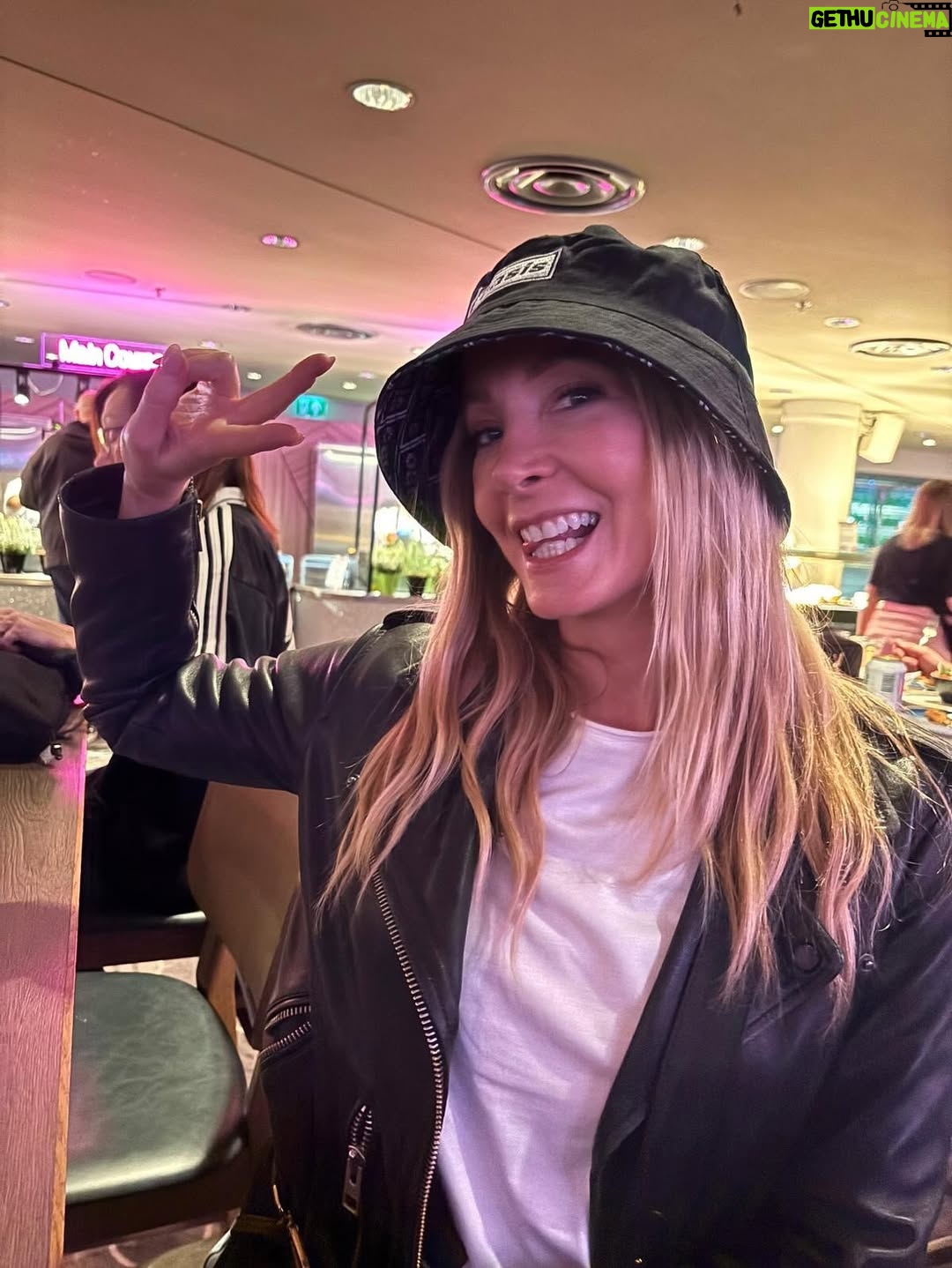 Joanne Froggatt - 9K Likes - EPIC!!!!!!!! 

@oasis @richardashcroftofficial
