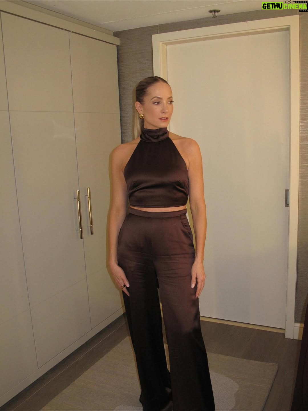 Joanne Froggatt - 10.5K Likes - And this was the final day in LA! A huge thank you to the incredible team @focusfeatures and  my incredible team @personalpruk and beyond. ♥️

Styling @abisoye_o 
Wearing @asar_london @missomalondon @maudellalondon @christianlouboutin 
Hair @chadmaxwellhair 
Make up @storyofmailife 
PR @personalpruk 

@focusfeatures @downtonabbey_official @carnivalfilms @nbcuniversal