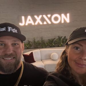 Joanne Wood Instagram - 4.0 loading 📈 #nevergiveup