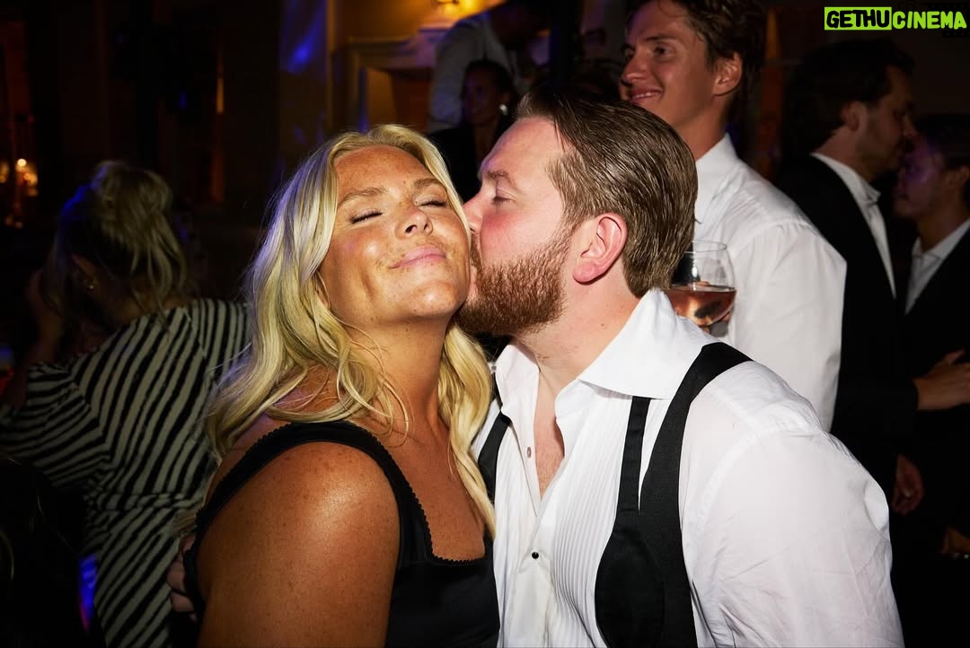 Johanna Nordström - 38.4K Likes - ❤️🩷❤️🩷❤️🩷

foton @hampusforssander