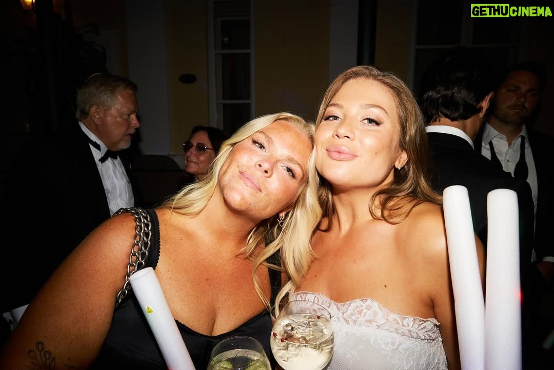 Johanna Nordström - 38.4K Likes - ❤️🩷❤️🩷❤️🩷

foton @hampusforssander