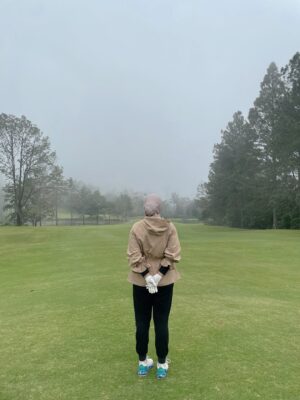 Julia Farhana Marin Instagram - .
My kind of me-time.
8AM tee off 
Nak join tournament again 🤪 next year! 
Everytime I get the chance, I practice. 

I have been playing the past few years, but never bothered posting. A sport I can never get bored of : golf 🫶🏻

Anyone wanna tee off soon?