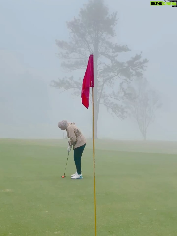 Julia Farhana Marin - 274 Likes - .
My kind of me-time.
8AM tee off 
Nak join tournament again 🤪 next year! 
Everytime I get the chance, I practice. 

I have been playing the past few years, but never bothered posting. A sport I can never get bored of : golf 🫶🏻

Anyone wanna tee off soon?