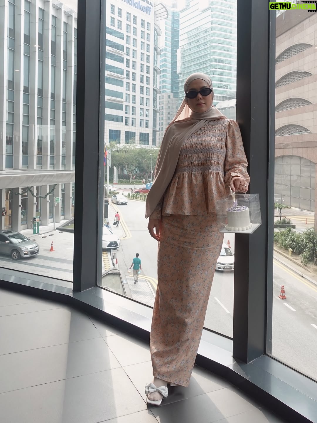 Julia Farhana Marin - 201 Likes - Press conference with @tvalhijrah114 for my latest project #vibrasiayatayattuhan 

Wearing @petitmoi.my of course 🫶🏻