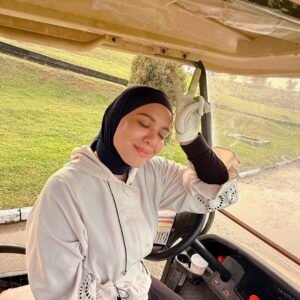 Julia Farhana Marin Instagram - .
Have to go back to work soon, but I will always have time for golf 🫶🏻 

I have a feeling @bbgcmalaysia will be my weekly getaway for golf now. Very well maintained, love the green, challenging but very satisfying golf course. 

See you soon @bbgcmalaysia 🫶🏻
Girls, wanna try golfing? 🤪 @shazabae_ @dianadanielleb @afina_balqis @uqashasenrose2 @therealsaraali @bellaastillah @ameliath @nabila.razali