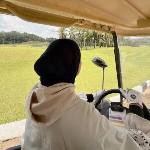 Julia Farhana Marin Instagram - .
Have to go back to work soon, but I will always have time for golf 🫶🏻 

I have a feeling @bbgcmalaysia will be my weekly getaway for golf now. Very well maintained, love the green, challenging but very satisfying golf course. 

See you soon @bbgcmalaysia 🫶🏻
Girls, wanna try golfing? 🤪 @shazabae_ @dianadanielleb @afina_balqis @uqashasenrose2 @therealsaraali @bellaastillah @ameliath @nabila.razali