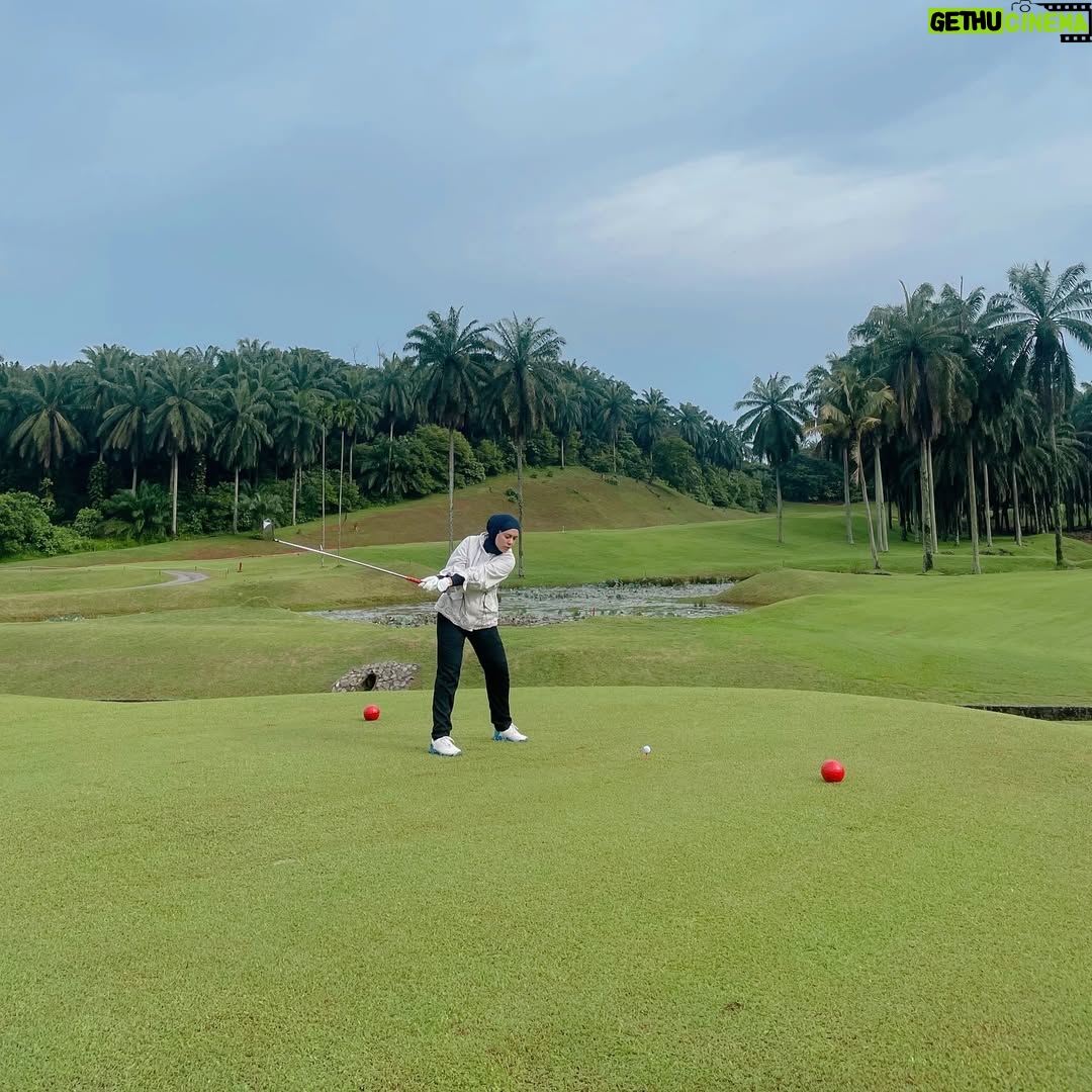 Julia Farhana Marin - 313 Likes - .
Have to go back to work soon, but I will always have time for golf 🫶🏻 

I have a feeling @bbgcmalaysia will be my weekly getaway for golf now. Very well maintained, love the green, challenging but very satisfying golf course. 

See you soon @bbgcmalaysia 🫶🏻
Girls, wanna try golfing? 🤪 @shazabae_ @dianadanielleb @afina_balqis @uqashasenrose2 @therealsaraali @bellaastillah @ameliath @nabila.razali