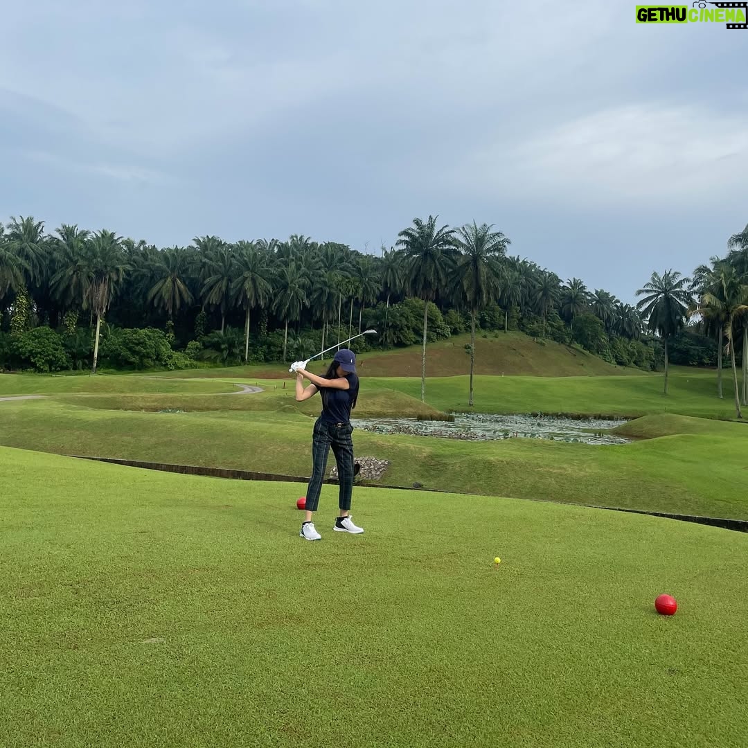 Julia Farhana Marin - 313 Likes - .
Have to go back to work soon, but I will always have time for golf 🫶🏻 

I have a feeling @bbgcmalaysia will be my weekly getaway for golf now. Very well maintained, love the green, challenging but very satisfying golf course. 

See you soon @bbgcmalaysia 🫶🏻
Girls, wanna try golfing? 🤪 @shazabae_ @dianadanielleb @afina_balqis @uqashasenrose2 @therealsaraali @bellaastillah @ameliath @nabila.razali