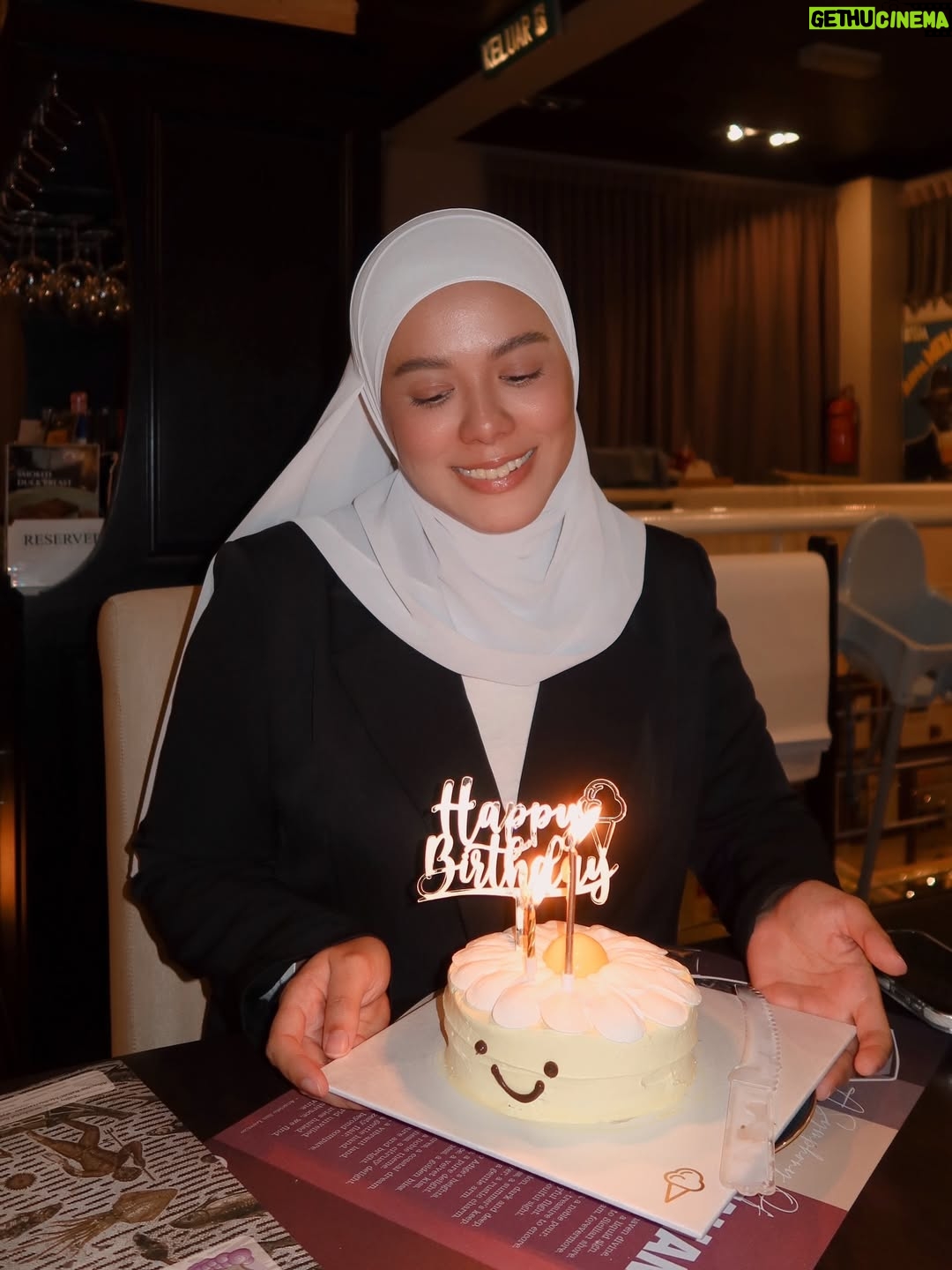Julia Farhana Marin - 1K Likes - .
Today, I am reminded how Allah swt has blessed me with so much love and rezeki over the years. Today felt like just another day, just extra food and extra dessert (cake 🤣) 

Everyday I have so much attention, so much love, so much care, so much rezeki masyallah. That’s what I love about birthdays, you are reminded of how much you are blessed. 

Thank you for being in my life, thank you sayang @drchehafiz for always making me feel special every single day, thank you for your daily tazkirah which I am happy to listen to every day, I am blessed to be loved and supported by you. Thank you all my sweet friends for all the messages, whatsapp, for taking the time to make doa for me 😭 and my smol family who give me so much love, thank you. Thank you feeding me endless pizza, pasta and lasagna tonight. 

I dont have enough space for more photos 🫠 

Love you all 🫶🏻❤️