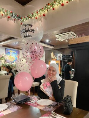 Julia Farhana Marin Instagram - .
Today, I am reminded how Allah swt has blessed me with so much love and rezeki over the years. Today felt like just another day, just extra food and extra dessert (cake 🤣) 

Everyday I have so much attention, so much love, so much care, so much rezeki masyallah. That’s what I love about birthdays, you are reminded of how much you are blessed. 

Thank you for being in my life, thank you sayang @drchehafiz for always making me feel special every single day, thank you for your daily tazkirah which I am happy to listen to every day, I am blessed to be loved and supported by you. Thank you all my sweet friends for all the messages, whatsapp, for taking the time to make doa for me 😭 and my smol family who give me so much love, thank you. Thank you feeding me endless pizza, pasta and lasagna tonight. 

I dont have enough space for more photos 🫠 

Love you all 🫶🏻❤️