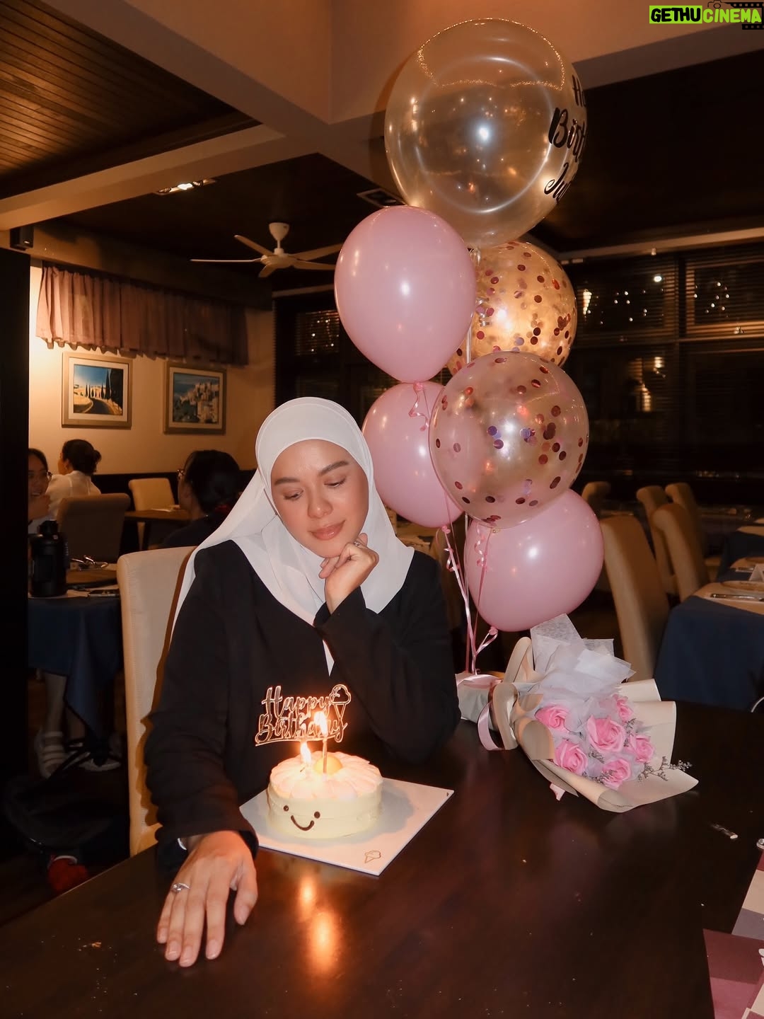 Julia Farhana Marin - 1K Likes - .
Today, I am reminded how Allah swt has blessed me with so much love and rezeki over the years. Today felt like just another day, just extra food and extra dessert (cake 🤣) 

Everyday I have so much attention, so much love, so much care, so much rezeki masyallah. That’s what I love about birthdays, you are reminded of how much you are blessed. 

Thank you for being in my life, thank you sayang @drchehafiz for always making me feel special every single day, thank you for your daily tazkirah which I am happy to listen to every day, I am blessed to be loved and supported by you. Thank you all my sweet friends for all the messages, whatsapp, for taking the time to make doa for me 😭 and my smol family who give me so much love, thank you. Thank you feeding me endless pizza, pasta and lasagna tonight. 

I dont have enough space for more photos 🫠 

Love you all 🫶🏻❤️