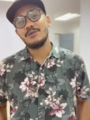 Julia Farhana Marin Instagram - .
Today, I am reminded how Allah swt has blessed me with so much love and rezeki over the years. Today felt like just another day, just extra food and extra dessert (cake 🤣) 

Everyday I have so much attention, so much love, so much care, so much rezeki masyallah. That’s what I love about birthdays, you are reminded of how much you are blessed. 

Thank you for being in my life, thank you sayang @drchehafiz for always making me feel special every single day, thank you for your daily tazkirah which I am happy to listen to every day, I am blessed to be loved and supported by you. Thank you all my sweet friends for all the messages, whatsapp, for taking the time to make doa for me 😭 and my smol family who give me so much love, thank you. Thank you feeding me endless pizza, pasta and lasagna tonight. 

I dont have enough space for more photos 🫠 

Love you all 🫶🏻❤️
