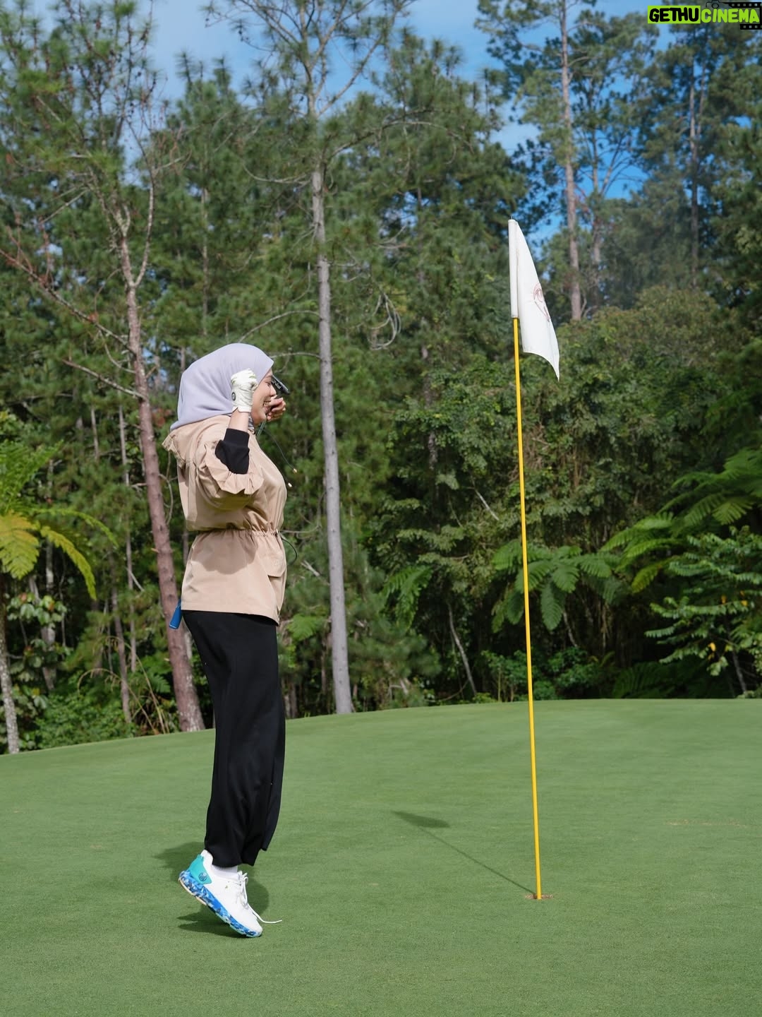 Julia Farhana Marin - 210 Likes - .
Much needed time in nature doing what I absolutely love 🥹