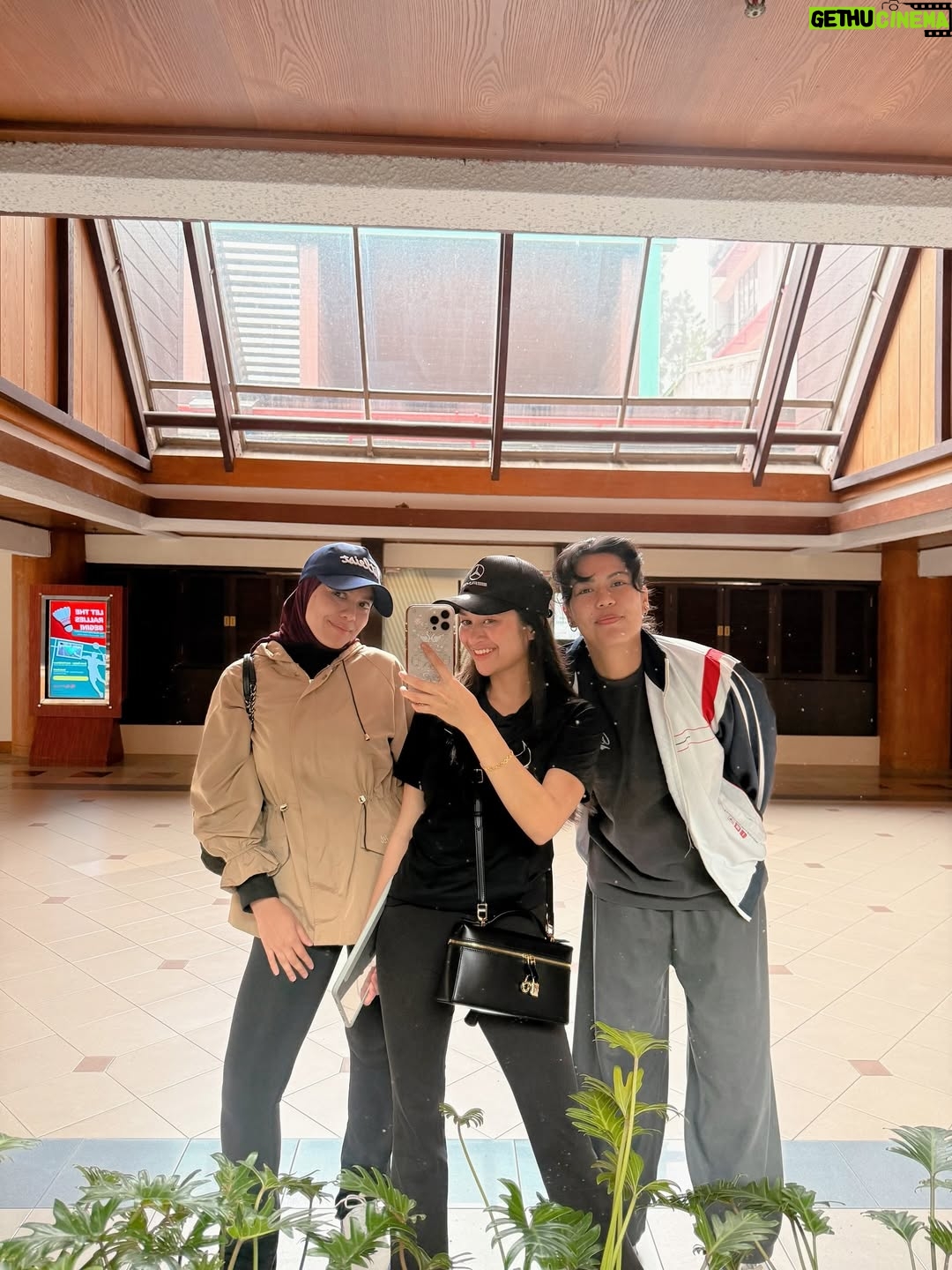Julia Farhana Marin - 210 Likes - .
Much needed time in nature doing what I absolutely love 🥹