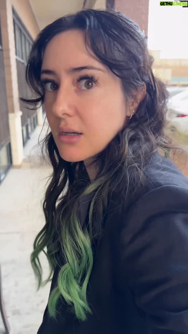 Julia Maggio - 27.6K Likes - Merry Christmas Eve & Feast of the 7 Fishes to all my fellow Italians, and anyone & everyone who also would like to join in on the tradition 💚