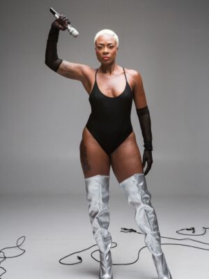 Jully Black Instagram - Once upon a time, I would never post photos that were not airbrushed. I hid cellulite, stretch marks, scars from knee surgery, anything I labeled an imperfection. Funny thing is, when you change the way you see things, the things you see change.

My mother always supported my dreams and aspirations. At 12, I wanted to be a model. I loved photos, dance, and posing. I went to modeling school and crushed it.

Then came fashion shows and the request to lose weight. I was a size 8 and called plus size. My mom did not tell me to shrink. She asked me what I wanted. I said no. She chose me and pulled me out.

Years later, I am modeling confidence, walking runways, and living in my truth.

Look at these photos. Look at this body. Look at this soul. Look at this power. Look at this beauty. Look at this spirit. Look at this woman. Look at this confidence.

If you are afraid to be all of who you are, let this remind you. You are perfect as you are.

Special shout outs to the incredible Anna Keenan for always capturing my GOD side 😉 

Confidence Coach: @badgyalmackee (Mommy)
Stylist /Creative Director m:?@sharonangelastyles 
Makeup: @debraguthriemua 
Hair: @valellis_stylist