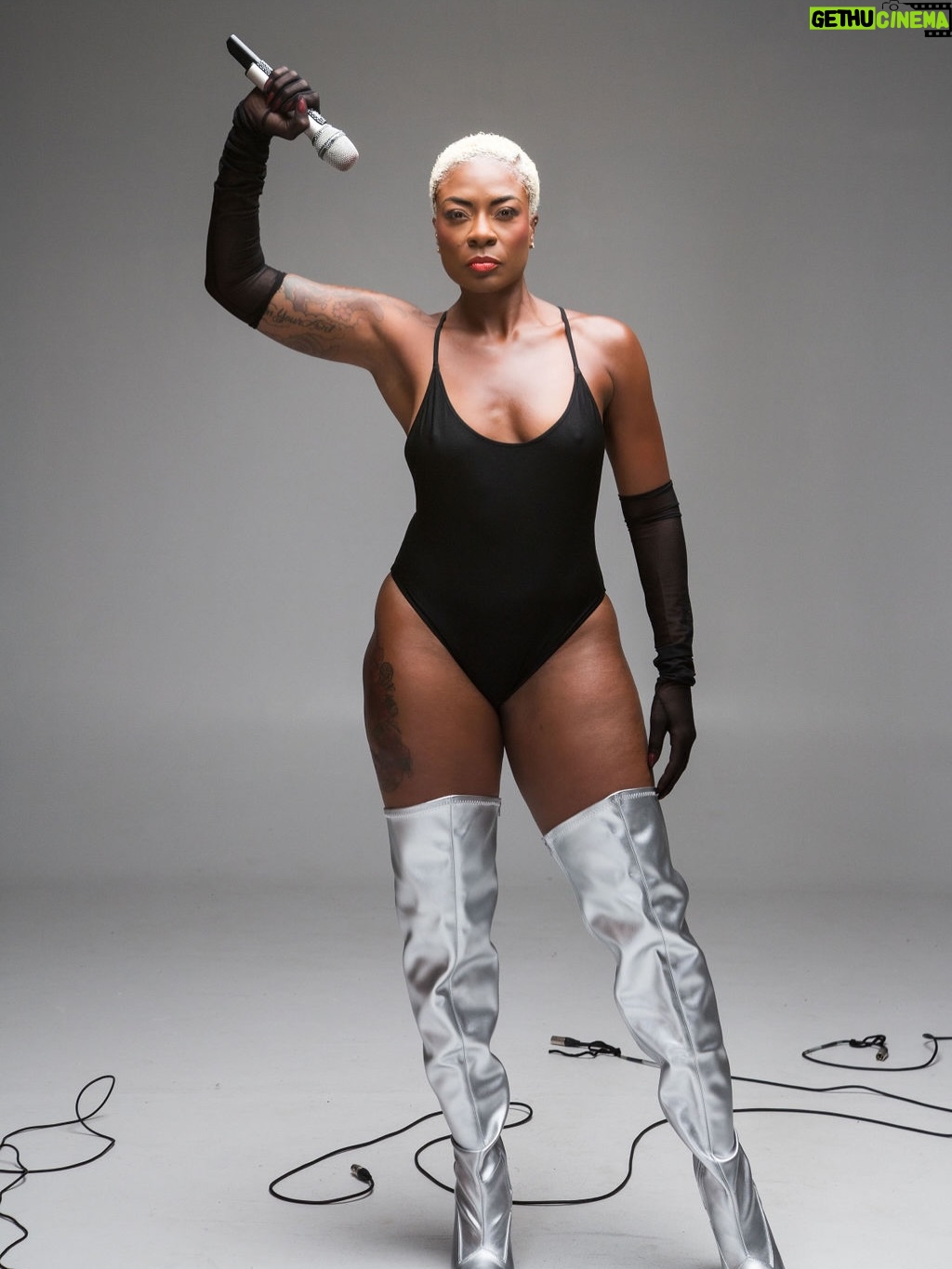 Jully Black - 4.4K Likes - Once upon a time, I would never post photos that were not airbrushed. I hid cellulite, stretch marks, scars from knee surgery, anything I labeled an imperfection. Funny thing is, when you change the way you see things, the things you see change.

My mother always supported my dreams and aspirations. At 12, I wanted to be a model. I loved photos, dance, and posing. I went to modeling school and crushed it.

Then came fashion shows and the request to lose weight. I was a size 8 and called plus size. My mom did not tell me to shrink. She asked me what I wanted. I said no. She chose me and pulled me out.

Years later, I am modeling confidence, walking runways, and living in my truth.

Look at these photos. Look at this body. Look at this soul. Look at this power. Look at this beauty. Look at this spirit. Look at this woman. Look at this confidence.

If you are afraid to be all of who you are, let this remind you. You are perfect as you are.

Special shout outs to the incredible Anna Keenan for always capturing my GOD side 😉 

Confidence Coach: @badgyalmackee (Mommy)
Stylist /Creative Director m:?@sharonangelastyles 
Makeup: @debraguthriemua 
Hair: @valellis_stylist