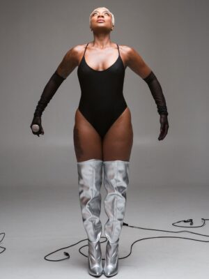 Jully Black Instagram - Once upon a time, I would never post photos that were not airbrushed. I hid cellulite, stretch marks, scars from knee surgery, anything I labeled an imperfection. Funny thing is, when you change the way you see things, the things you see change.

My mother always supported my dreams and aspirations. At 12, I wanted to be a model. I loved photos, dance, and posing. I went to modeling school and crushed it.

Then came fashion shows and the request to lose weight. I was a size 8 and called plus size. My mom did not tell me to shrink. She asked me what I wanted. I said no. She chose me and pulled me out.

Years later, I am modeling confidence, walking runways, and living in my truth.

Look at these photos. Look at this body. Look at this soul. Look at this power. Look at this beauty. Look at this spirit. Look at this woman. Look at this confidence.

If you are afraid to be all of who you are, let this remind you. You are perfect as you are.

Special shout outs to the incredible Anna Keenan for always capturing my GOD side 😉 

Confidence Coach: @badgyalmackee (Mommy)
Stylist /Creative Director m:?@sharonangelastyles 
Makeup: @debraguthriemua 
Hair: @valellis_stylist