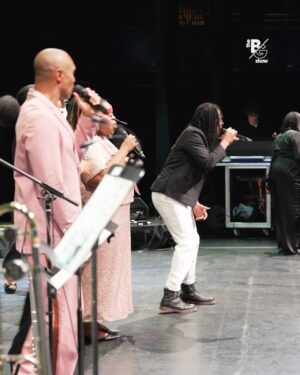 Jully Black Instagram - The Harmonies of Hope benefit concert in Toronto to help with relief efforts for Jamaica was a total hit with nearly $2.3 million raised! Let’s continue to show some love and support for Jamaica. ♥️🇯🇲
#HarmoniesofHope #Jamaica #HurricaneMelissa