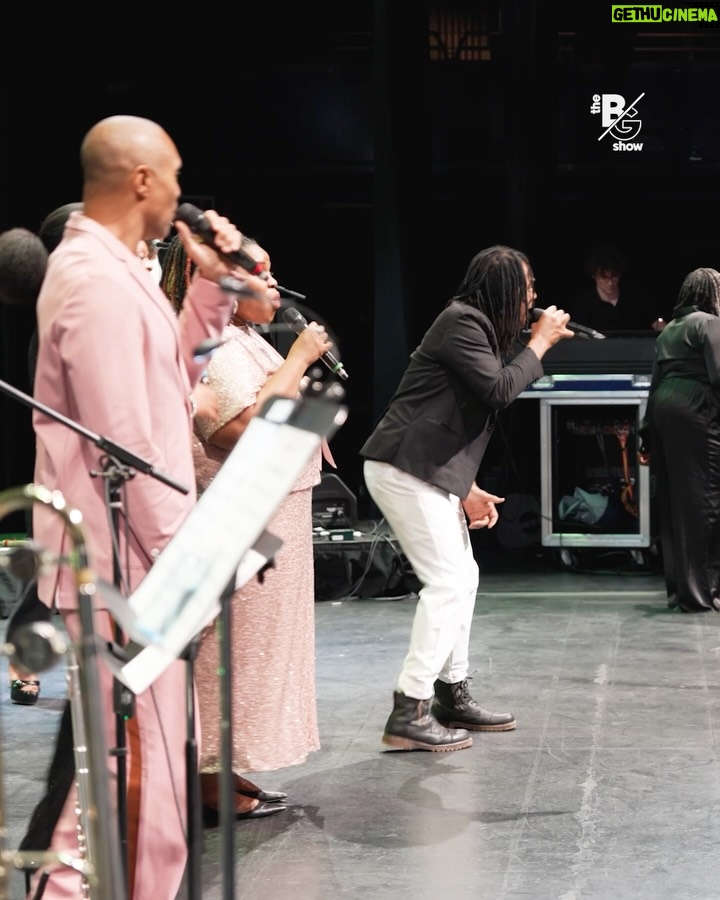 Jully Black - 2.3K Likes - The Harmonies of Hope benefit concert in Toronto to help with relief efforts for Jamaica was a total hit with nearly $2.3 million raised! Let’s continue to show some love and support for Jamaica. ♥️🇯🇲
#HarmoniesofHope #Jamaica #HurricaneMelissa