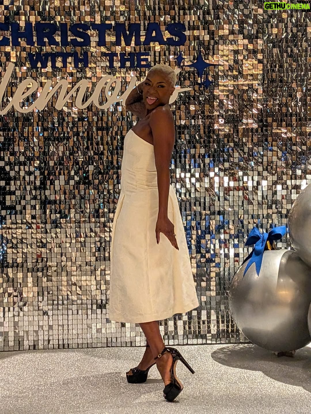 Jully Black - 2K Likes - A year of firsts 💍 #MarriedDateNights @thevalentinelovestory