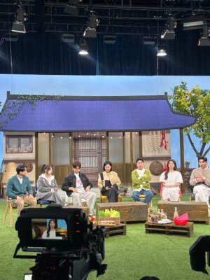 Jung Si-a Instagram - 📺 오늘 저녁 8시50분 jtbc 🏠🏠대놓고 두집살림
with 생기 가득 사랑스러운 홍쓴부부